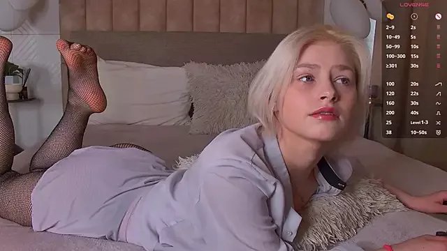 SandyShayes on StripChat