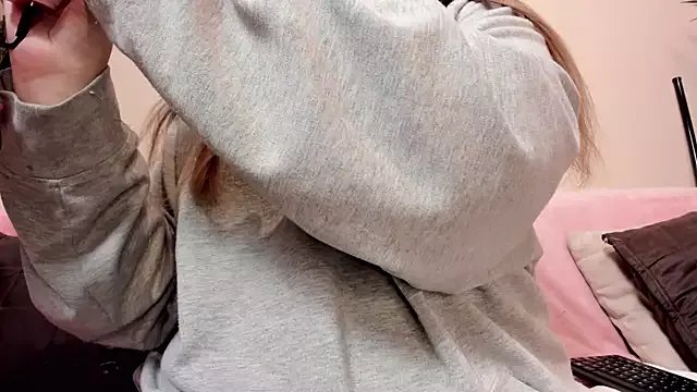 sara__lynn on StripChat