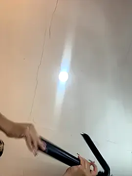 Offline Sara_trans_hot on StripChat