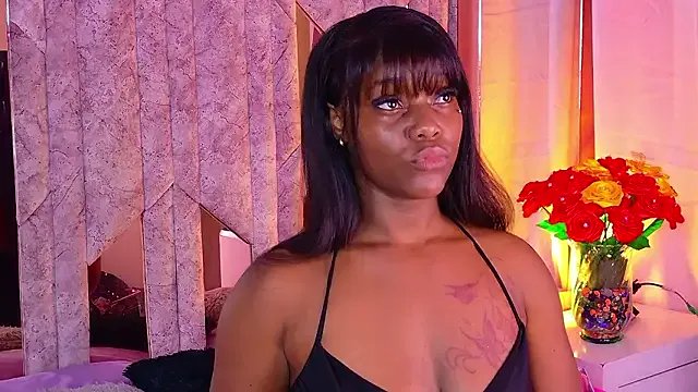 SarahBrunet on StripChat