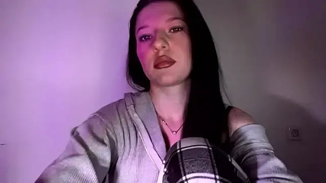 Sarahsolara on StripChat