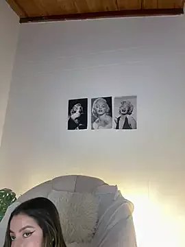 Sarapalmer1 on StripChat