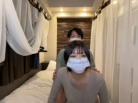 sarariman_8585 on StripChat 