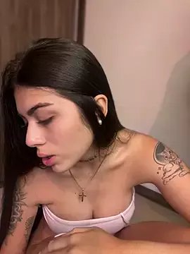 Sarasanders_4 on StripChat