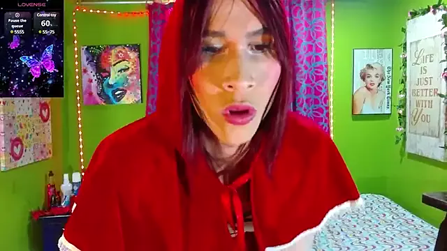 Offline saritha_cute_ on StripChat