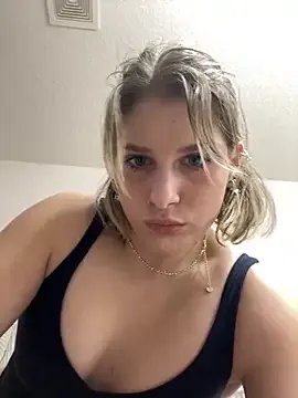 SassynNatty — Squirtshow 