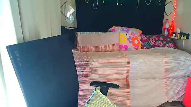 SAVAGExBOO on StripChat 