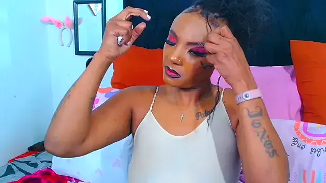 SAVAGExBOO on StripChat 