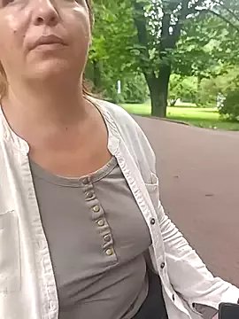 Saysomething3 on StripChat