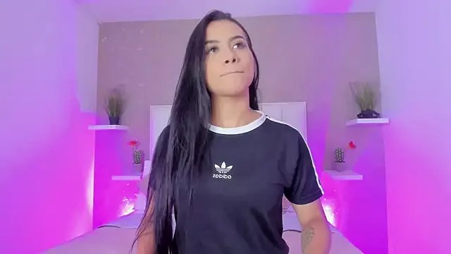 ScarletTorres on StripChat