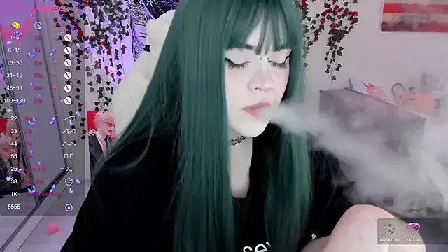 SelenaCute on StripChat