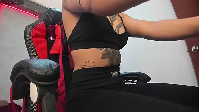 selene_red_ on StripChat