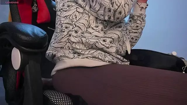 selene_red_ on StripChat