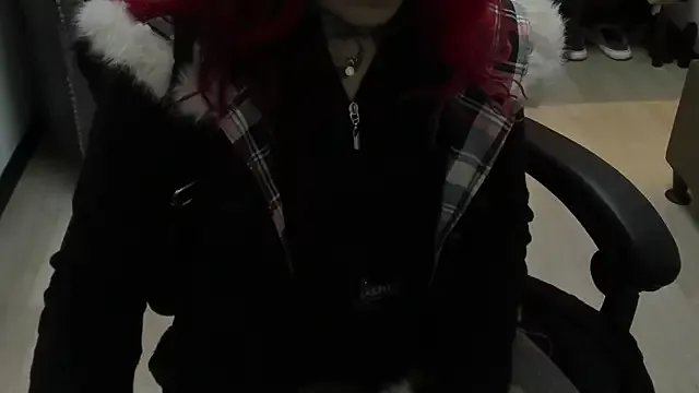 selene_red_ on StripChat