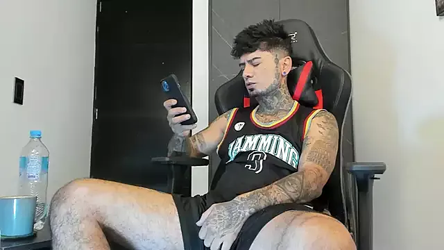 Private sergiio_mesa27 on StripChat