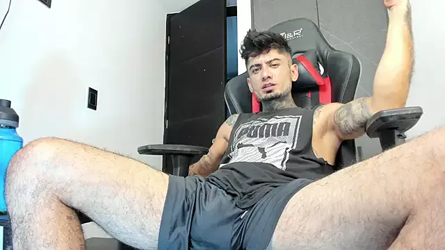 Private sergiio_mesa27 on StripChat