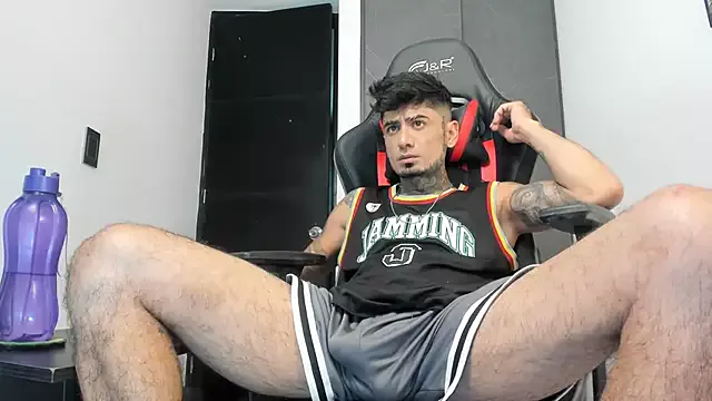 Private sergiio_mesa27 on StripChat