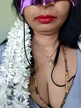 Offline sesiteluguammayi on StripChat