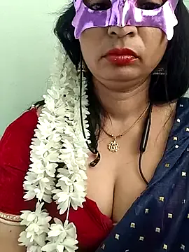 Offline sesiteluguammayi on StripChat