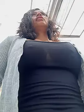 Offline sexi_noemi on StripChat