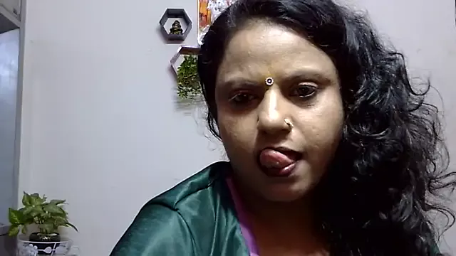 Offline Sexy_komolika on StripChat