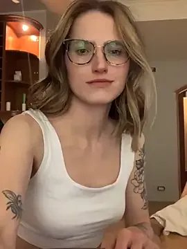 Sexy_Sweets on StripChat