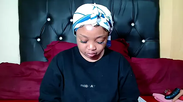 Offline SEXYASSTINAXXX on StripChat