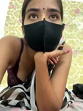 Sexykhushi041 on StripChat