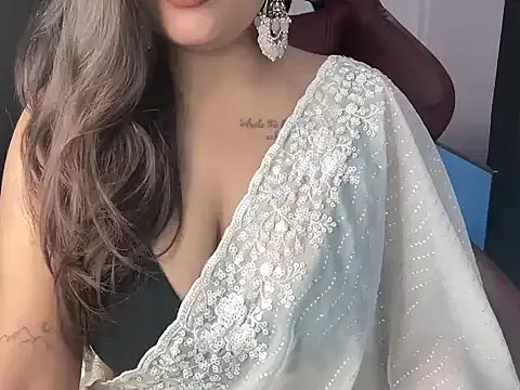 shanayaaa_1 on StripChat
