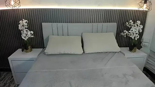 SHANONCLARK on StripChat