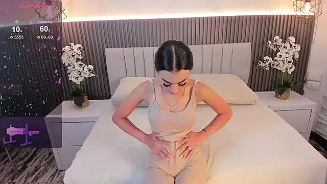 SHANONCLARK on StripChat