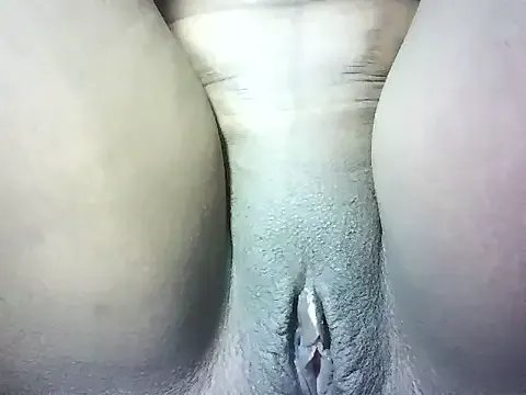 Sharlene777 on StripChat