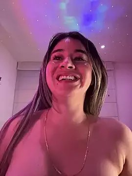 Sharon_07 on StripChat