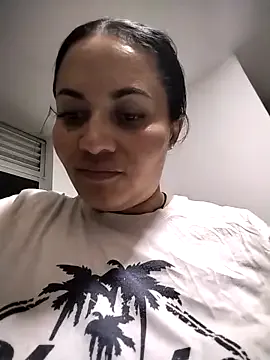 Offline sharon_1 on StripChat