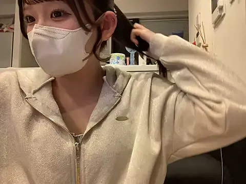 Offline shina_mo_n_ch on StripChat