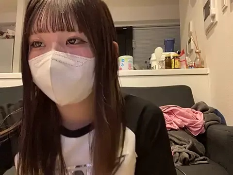 Offline shina_mo_n_ch on StripChat