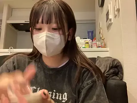 Offline shina_mo_n_ch on StripChat