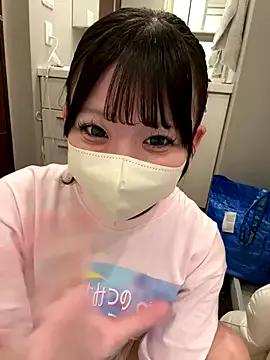 Offline shina_mo_n_ch on StripChat