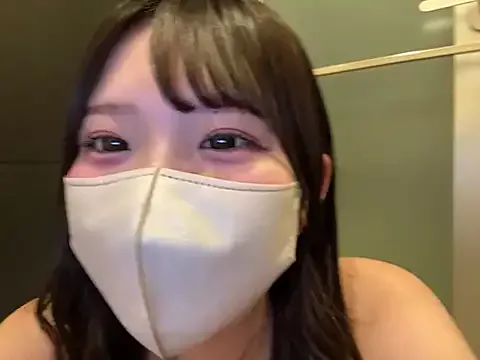 Offline shina_mo_n_ch on StripChat