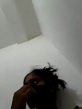 Offline shrutee12 on StripChat