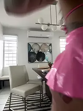 Offline Shuggabutt on StripChat