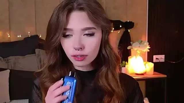 Sierra_Fane on StripChat