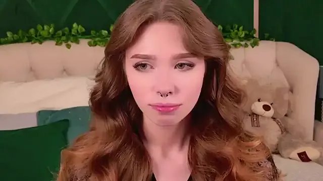 Sierra_Fane on StripChat