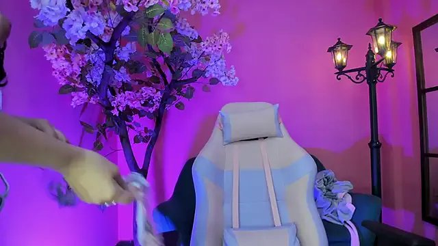 SilkNyx on StripChat