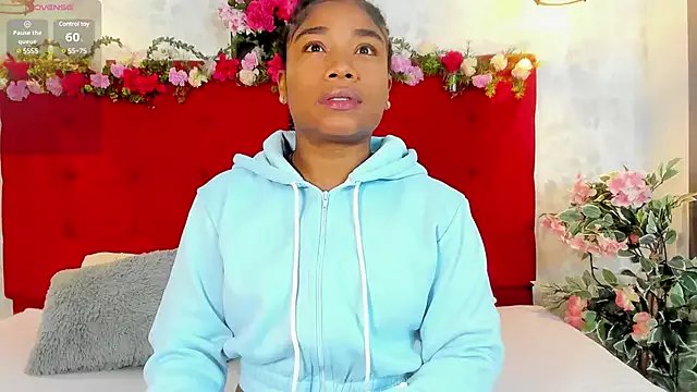 SilvannaFit on StripChat