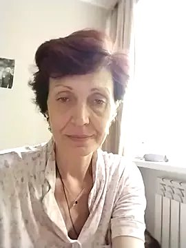 SilviaHart on StripChat