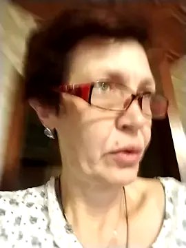 SilviaHart on StripChat