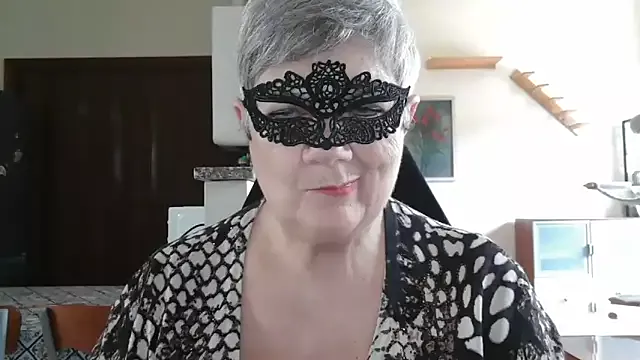 Offline simona60 on StripChat