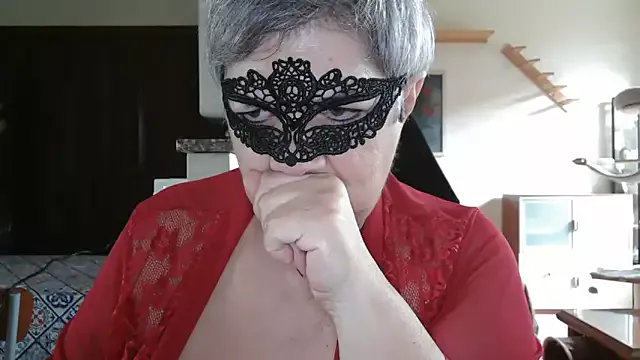 Offline simona60 on StripChat