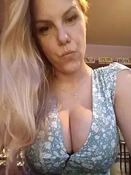 simoneonly4u on StripChat